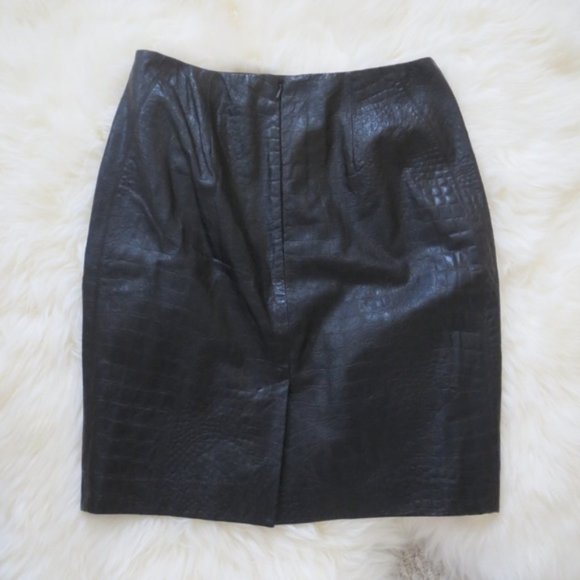 ANNE KLEIN BLACK LEATHER ALLIGATOR PRINT MINI SKIRT 8 - Picture 3 of 7